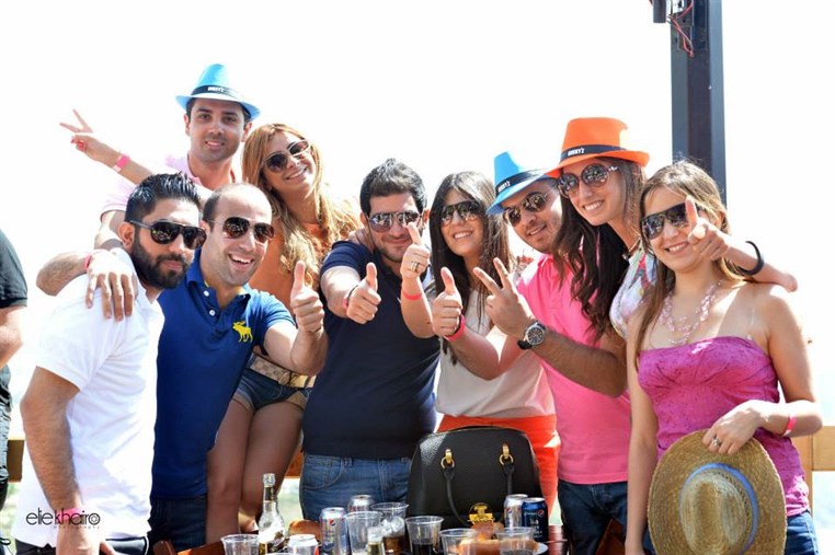 BBQ Sundays at Rikkyz